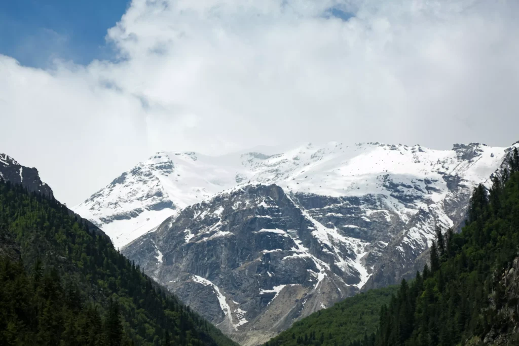 Snow-Mountains-scaled